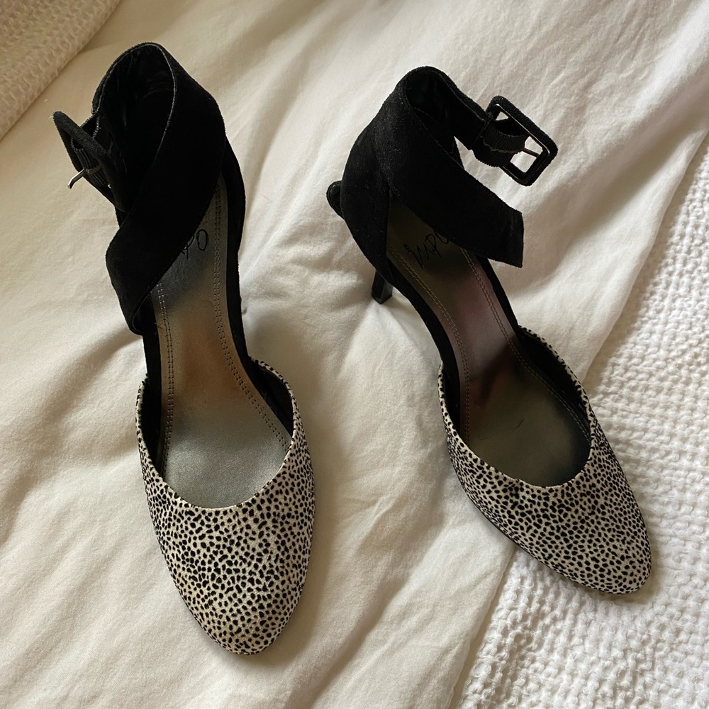 Ankle strap print heel size 8.5